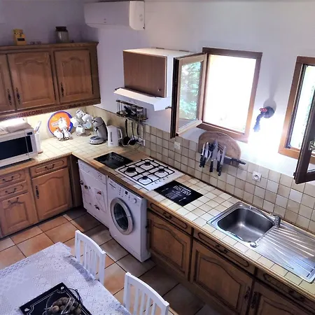 Quiet With Large Pool, Cleaning Included
