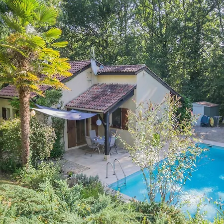 Quiet With Large Pool, Cleaning Included